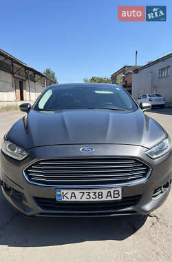 Седан Ford Fusion 2016 в 