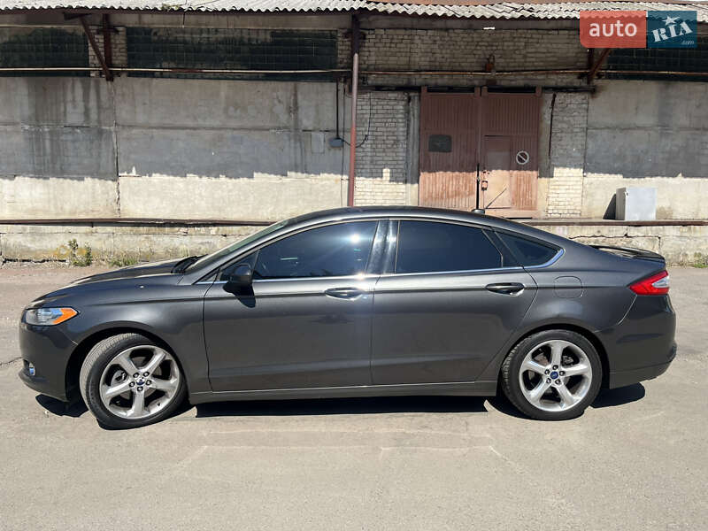 Седан Ford Fusion 2016 в Києві
