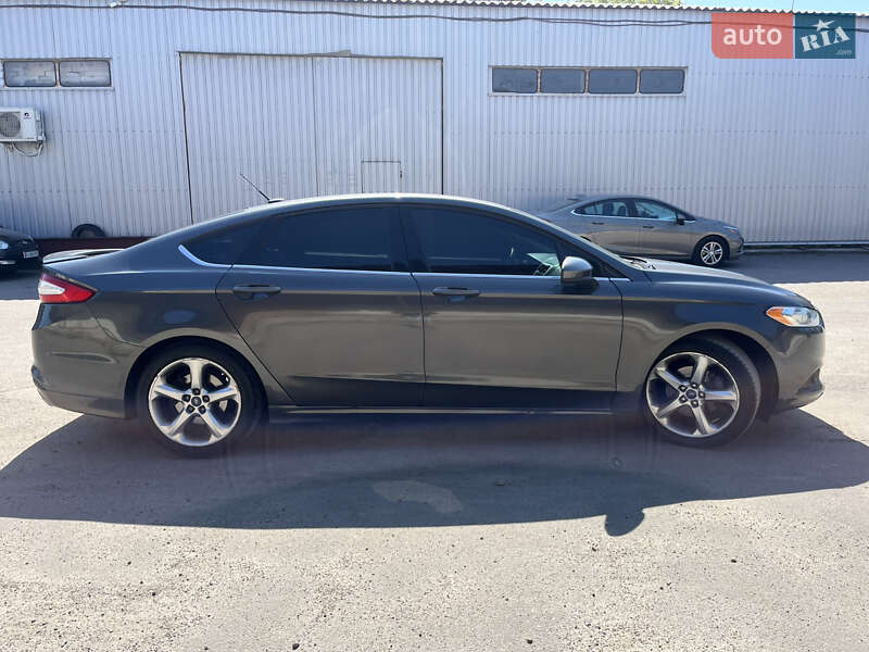 Седан Ford Fusion 2016 в Києві