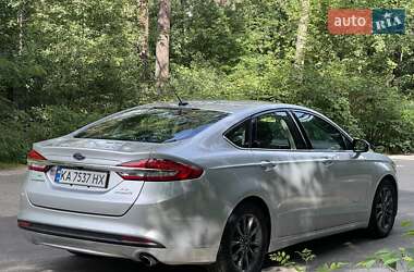 Седан Ford Fusion 2017 в 