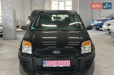 Хэтчбек Ford Fusion 2006 в Каменском