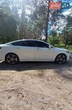 Седан Ford Fusion 2019 в 