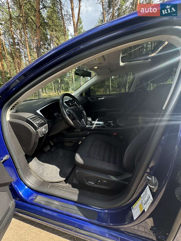 Седан Ford Fusion 2014 в Кропивницком