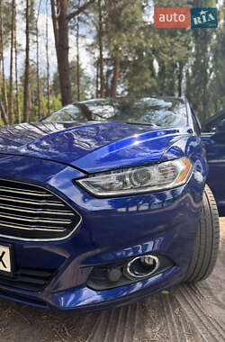 Седан Ford Fusion 2014 в 