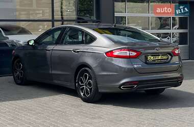 Седан Ford Fusion 2014 в 