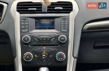 Седан Ford Fusion 2014 в 