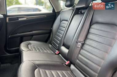 Седан Ford Fusion 2014 в 