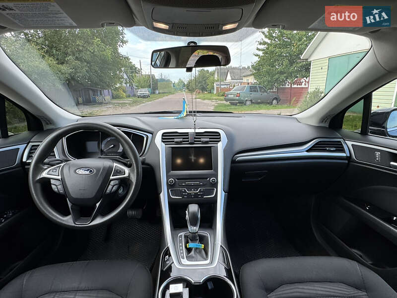 Седан Ford Fusion 2015 в Чернигове