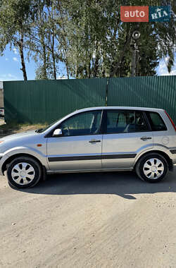 Хетчбек Ford Fusion 2006 в 
