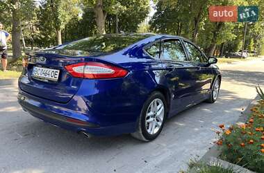 Седан Ford Fusion 2015 в 