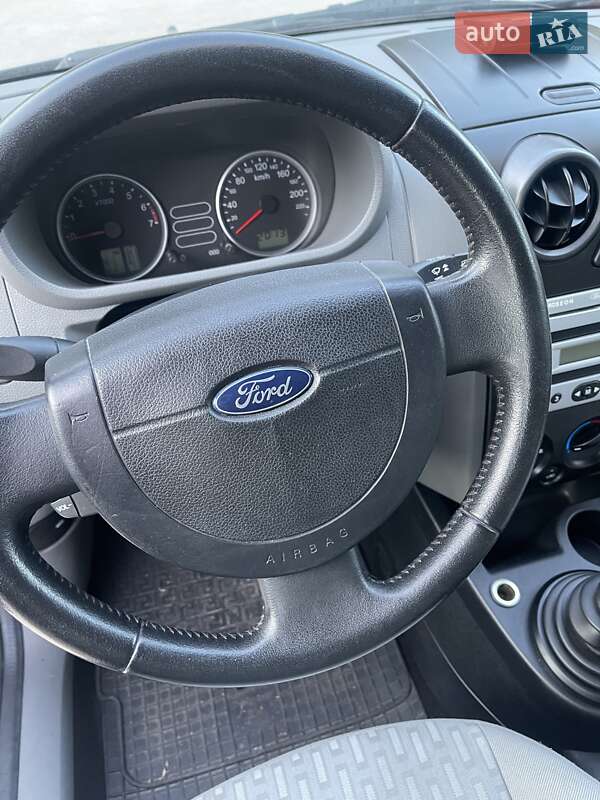 Хетчбек Ford Fusion 2004 в Рівному фото 6 Хетчбек Ford Fusion 2004 в Рівному