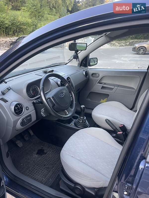 Хетчбек Ford Fusion 2004 в Рівному фото 5 Хетчбек Ford Fusion 2004 в Рівному