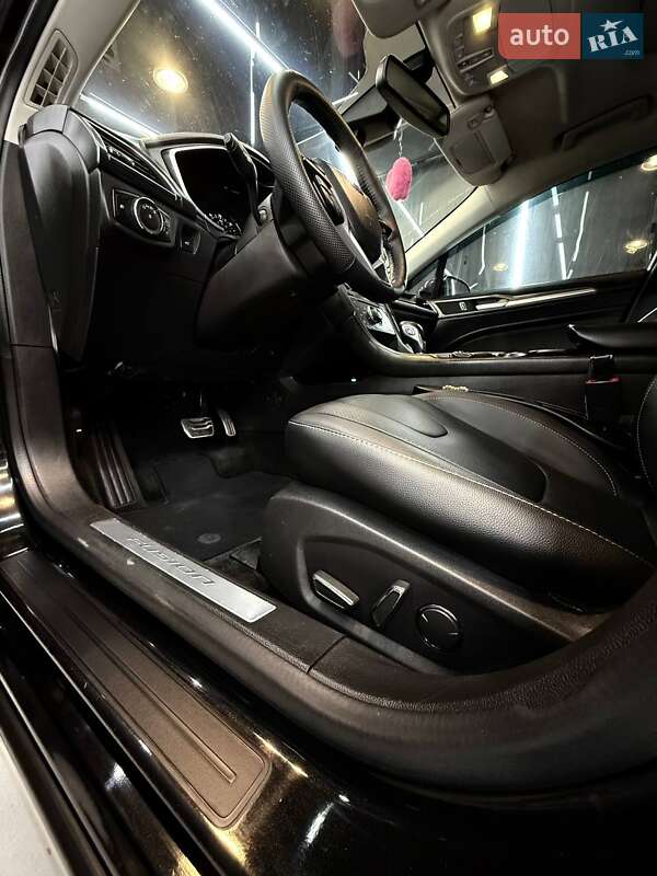 Седан Ford Fusion 2014 в Одесі