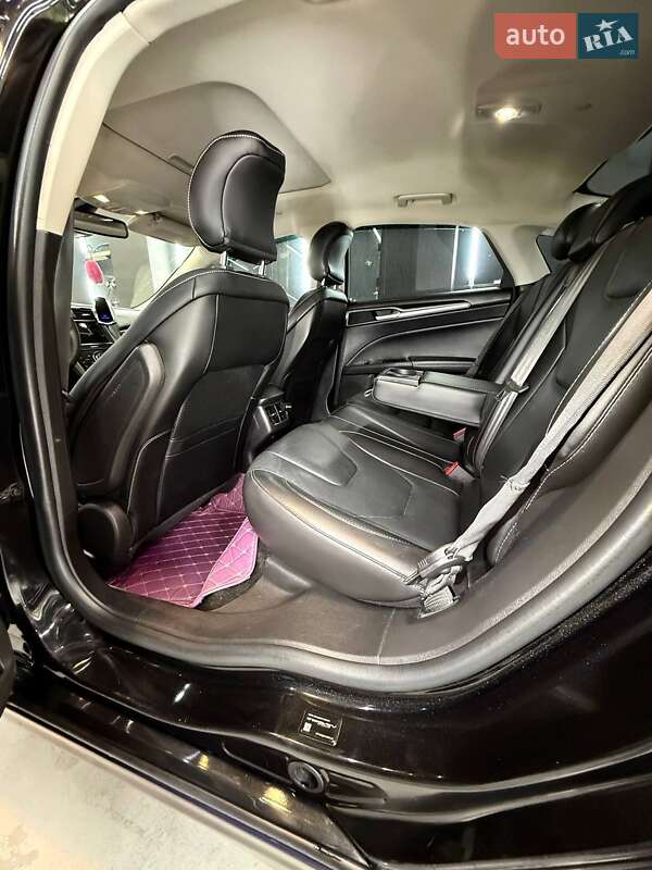 Седан Ford Fusion 2014 в Одесі