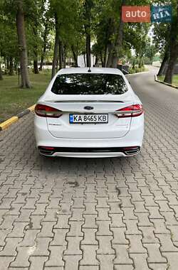 Седан Ford Fusion 2018 в 