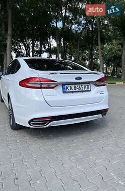 Седан Ford Fusion 2018 в 