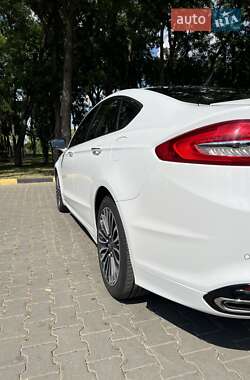 Седан Ford Fusion 2018 в 