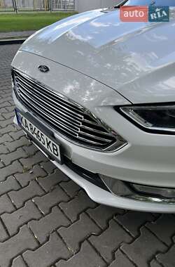 Седан Ford Fusion 2018 в 