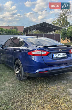 Седан Ford Fusion 2012 в 