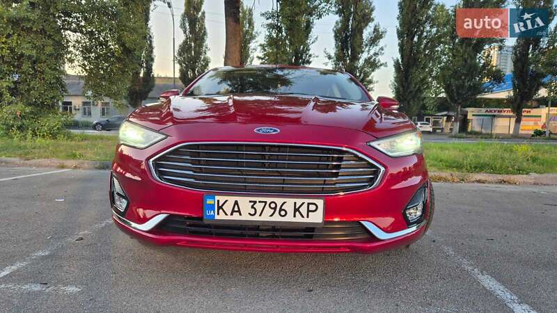Седан Ford Fusion 2019 в Києві