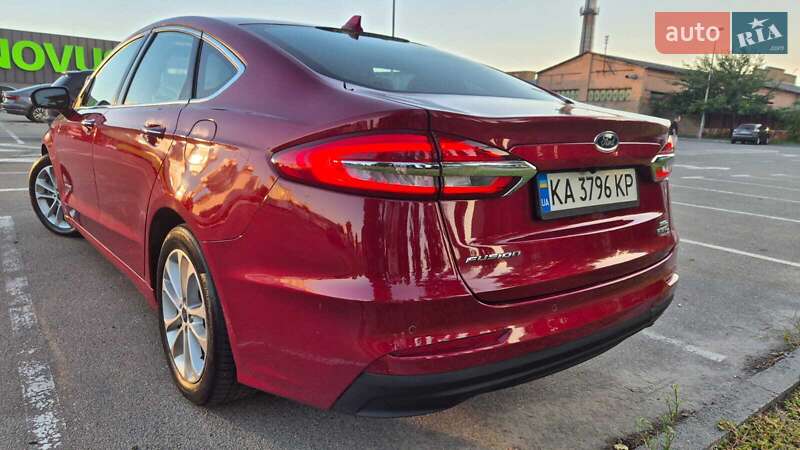 Седан Ford Fusion 2019 в Києві
