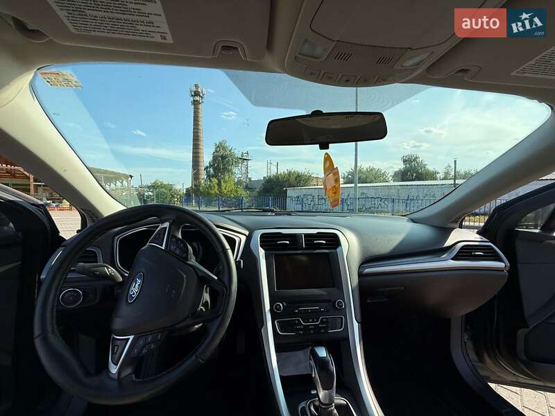 Седан Ford Fusion 2016 в Ратным фото 2 Седан Ford Fusion 2016 в Ратным