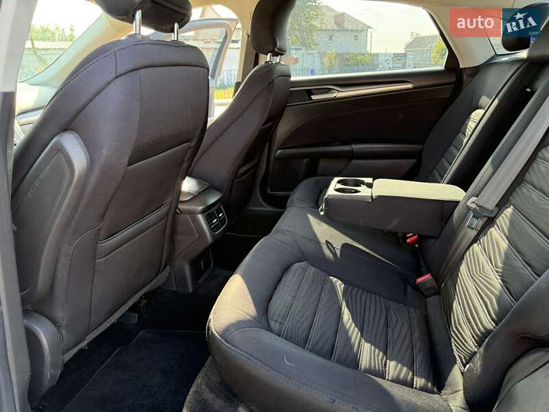 Седан Ford Fusion 2016 в Ратным фото 13 Седан Ford Fusion 2016 в Ратным