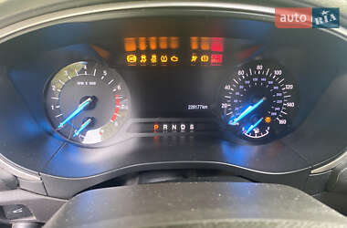 Седан Ford Fusion 2013 в 