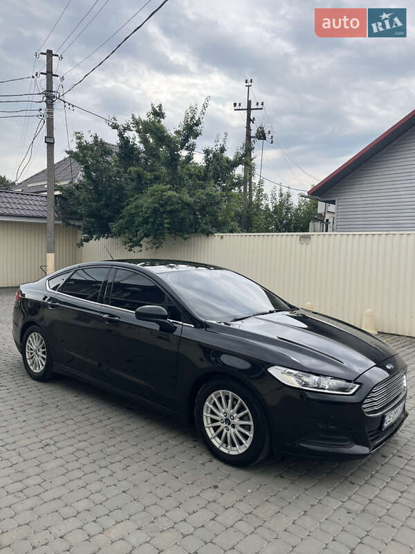 Седан Ford Fusion 2016 в Тульчине