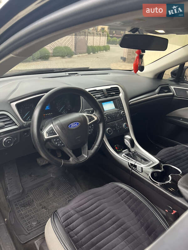 Седан Ford Fusion 2016 в Тульчине