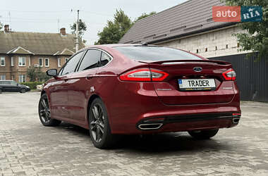 Седан Ford Fusion 2013 в 