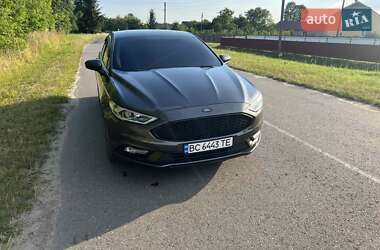 Седан Ford Fusion 2016 в 
