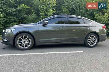 Седан Ford Fusion 2016 в 