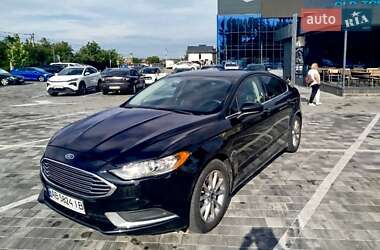 Седан Ford Fusion 2016 в 