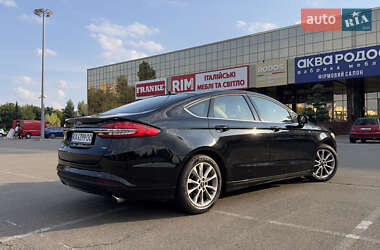 Седан Ford Fusion 2017 в 