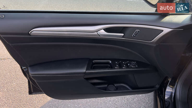 Седан Ford Fusion 2017 в Киеве фото 20 Седан Ford Fusion 2017 в Киеве
