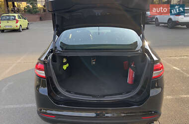 Седан Ford Fusion 2017 в 