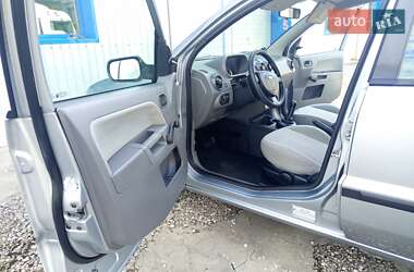 Хэтчбек Ford Fusion 2005 в 