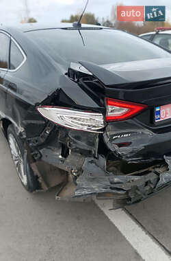 Седан Ford Fusion 2013 в 
