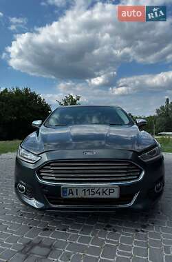 Седан Ford Fusion 2015 в 