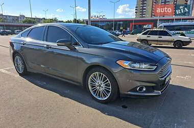 Седан Ford Fusion 2015 в 