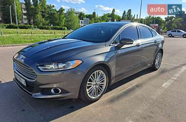 Седан Ford Fusion 2015 в 