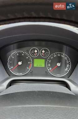Хэтчбек Ford Fusion 2009 в 