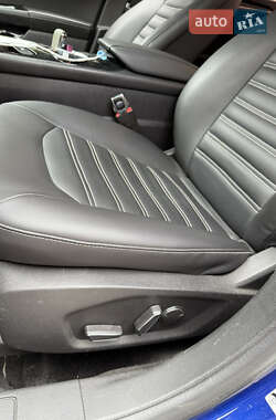 Седан Ford Fusion 2015 в 