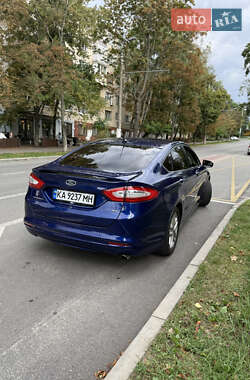 Седан Ford Fusion 2015 в 