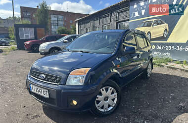 Хэтчбек Ford Fusion 2010 в 