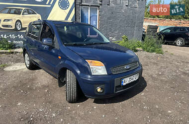 Хэтчбек Ford Fusion 2010 в 
