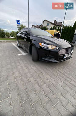 Седан Ford Fusion 2014 в 
