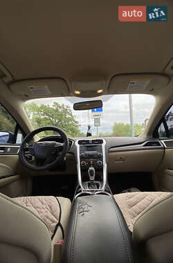 Седан Ford Fusion 2014 в 