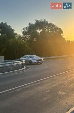 Седан Ford Fusion 2016 в 